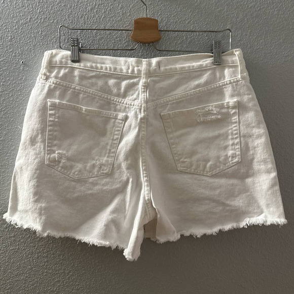 NWT Free People Women's Optic White Maggie Mid-Rise Cut-Out Shorts Size 31 - Picture 5 of 10